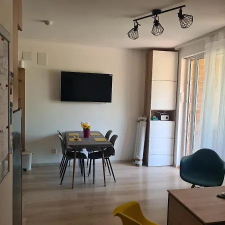 Eda Galerius شقة *